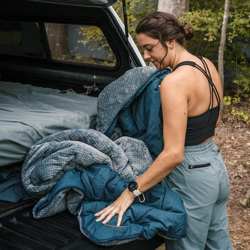 Homestead Cabin Comforter Blanket