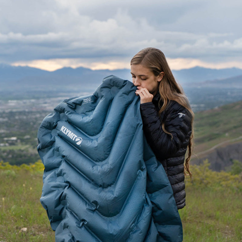 Klymit_StaticVLuxeSL_06LLBL01D_LS11_6000x4000_2000x1333_aac1037d-4ac7-446f-8ced-717c79ba505c.jpg