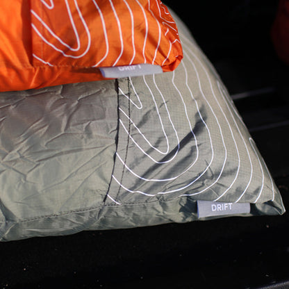 Klymit_DriftPillow_LG_Green_12DRGR01D_LS09_RegOrange_2000x1333_2000x1333_6301cb3d-cd8e-4847-844d-f93c2b4635c9.jpg