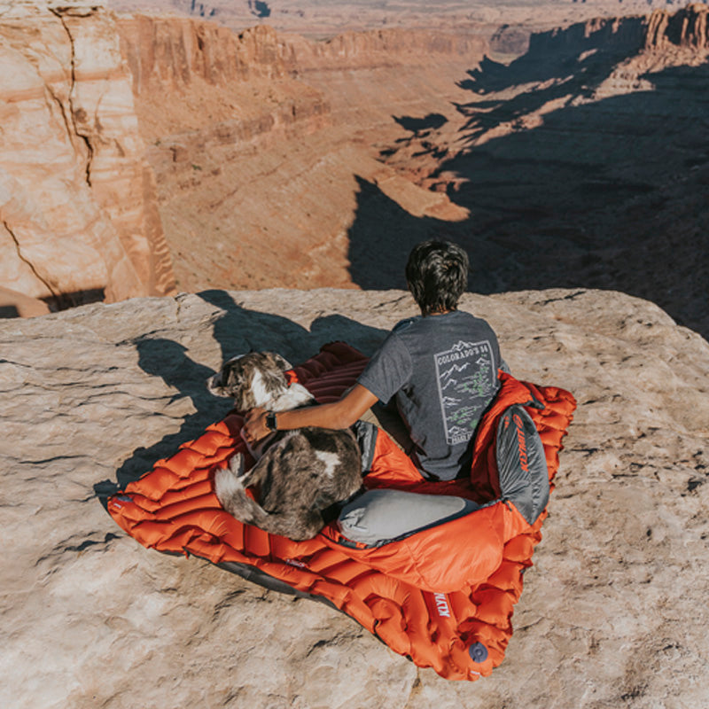 Klymit_DriftPillow_REG_Green_12DRGR01C_LS23_InsulatedDoubleV_KSB0XL_1281x1920_1720c604-a07b-4d85-a43c-8d67b1b2eb0a.jpg